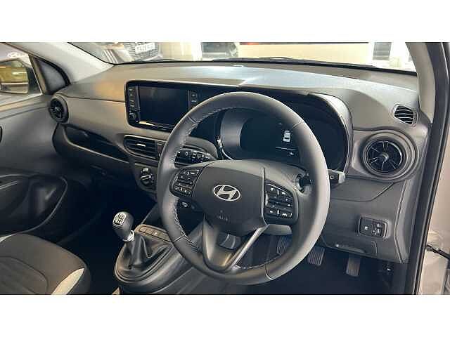 Hyundai i10 i10 5Dr HAT 1.0 MPi 63ps Advance NAV