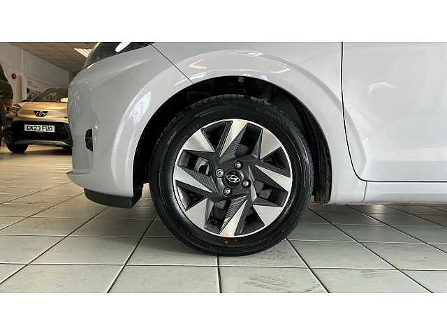 Hyundai i10 i10 5Dr HAT 1.0 MPi 63ps Advance NAV