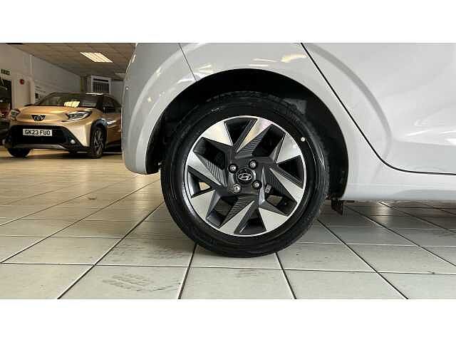 Hyundai i10 i10 5Dr HAT 1.0 MPi 63ps Advance NAV