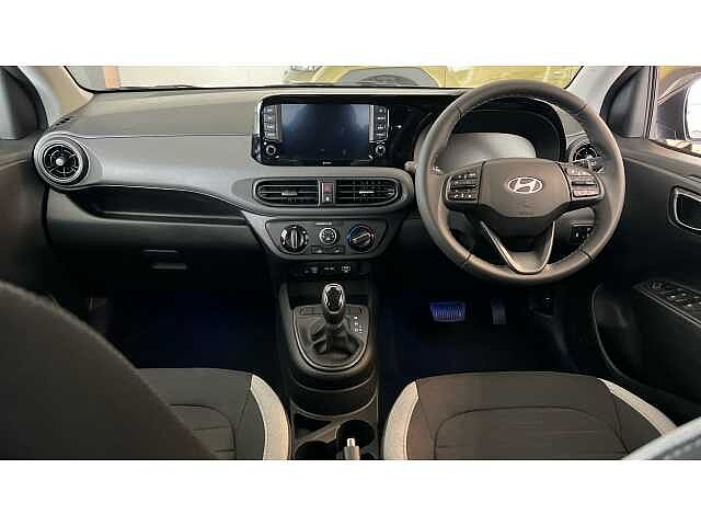 Hyundai i10 i10 5Dr HAT 1.0 MPi 63ps Advance NAV AU