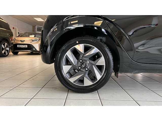Hyundai i10 i10 5Dr HAT 1.0 MPi 63ps Advance NAV AU