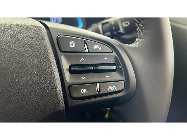 Hyundai i10 i10 5Dr HAT 1.0 MPi 63ps Advance NAV AU