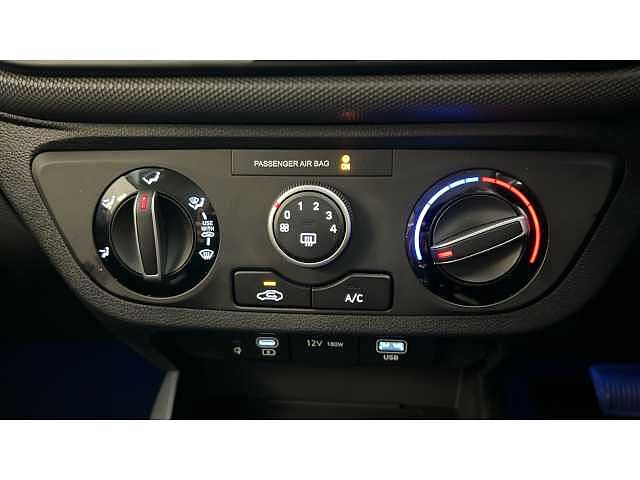 Hyundai i10 i10 5Dr HAT 1.0 MPi 63ps Advance NAV AU