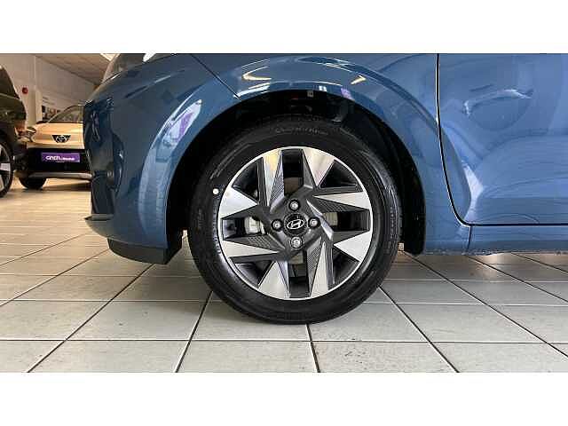 Hyundai i10 i10 5Dr HAT 1.0 MPi 63ps Advance NAV AU