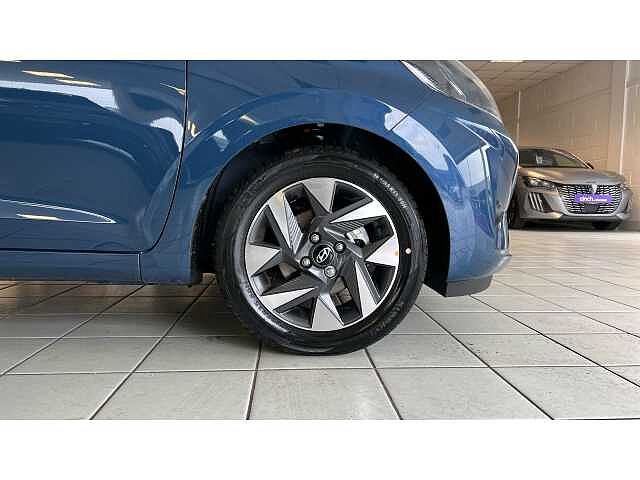 Hyundai i10 i10 5Dr HAT 1.0 MPi 63ps Advance NAV AU