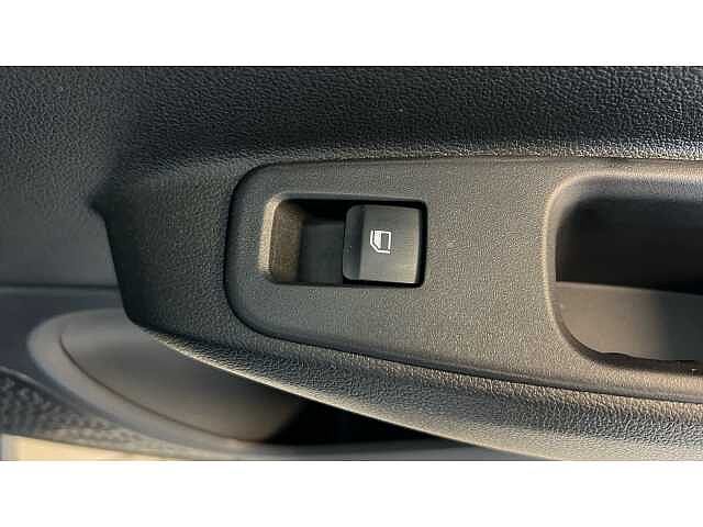 Hyundai i10 i10 5Dr HAT 1.0 MPi 63ps Advance NAV AU