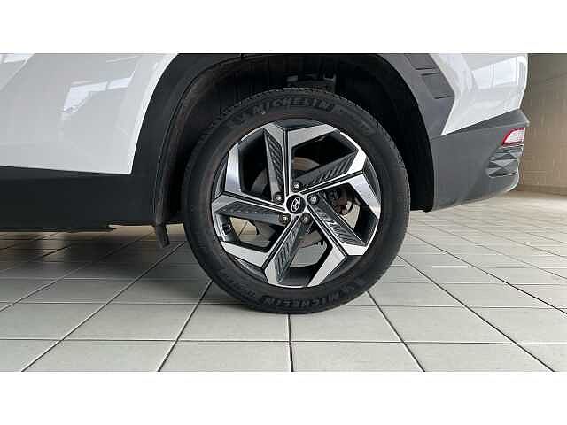 Hyundai TUCSON 1.6 TGDi Hybrid 230 Premium 5dr 2WD Auto White