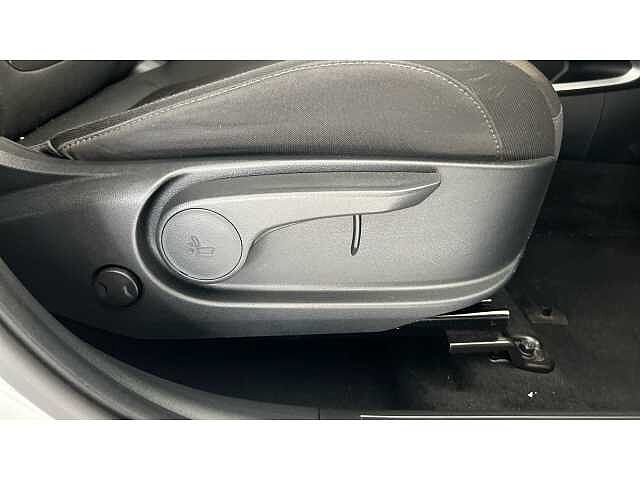 Hyundai TUCSON 1.6 TGDi Hybrid 230 Premium 5dr 2WD Auto White
