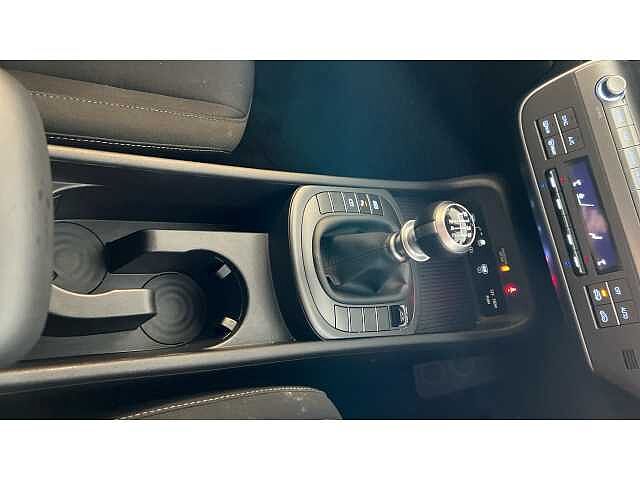 Hyundai KONA 1.6T 138 Advance 5dr