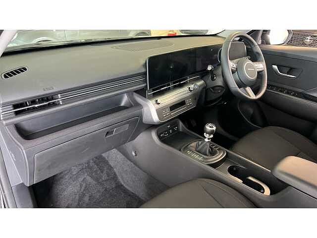 Hyundai KONA 1.6T 138 Advance 5dr Black