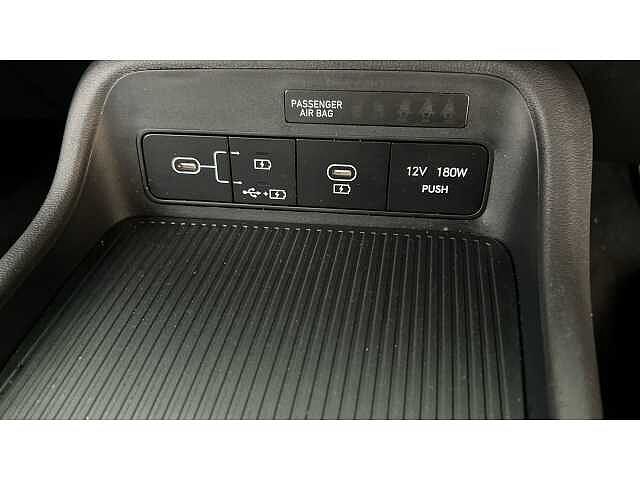 Hyundai KONA 1.6T 138 Advance 5dr Black