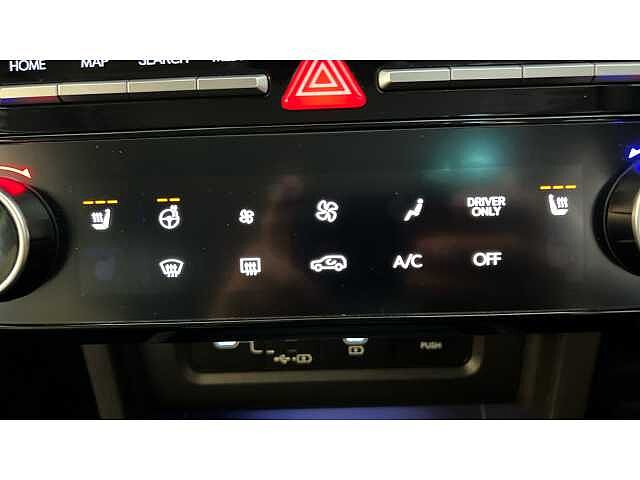 Hyundai TUCSON 1.6T Plug-in Hybrid Premium 5dr Auto WHITE