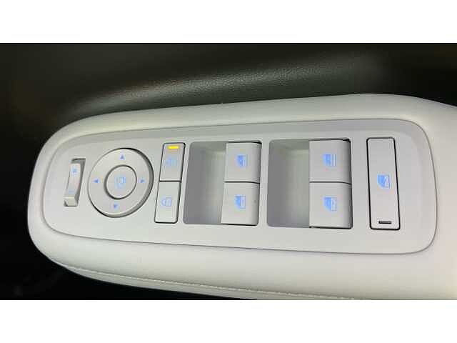 Hyundai SANTA FE 1.6 TGDi 239 Hybrid Ultimate 5dr 4WD Auto