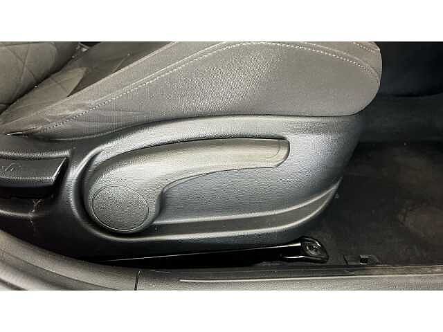 Hyundai BAYON 1.0 TGDi 48V MHEV Premium 5dr Red