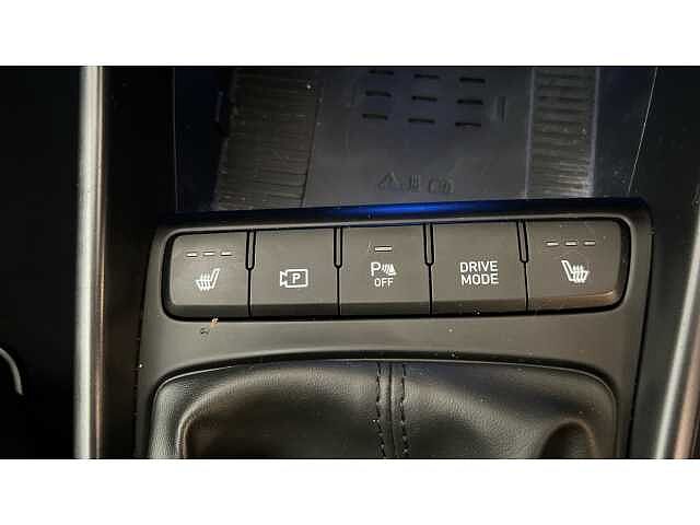 Hyundai BAYON 1.0 TGDi 48V MHEV Premium 5dr Red