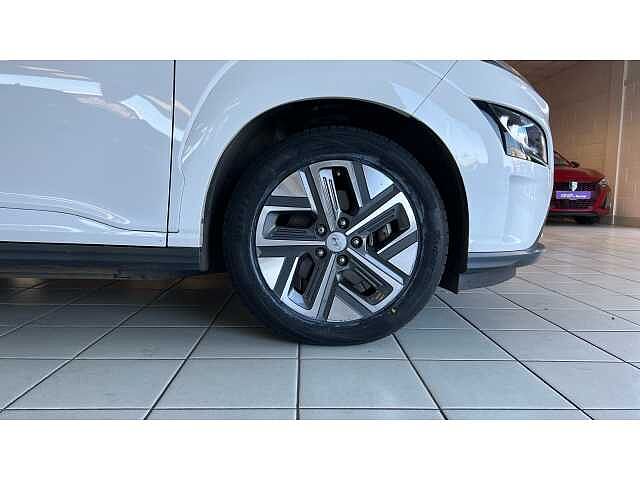 Hyundai KONA 150kW Ultimate 64kWh 5dr Auto White