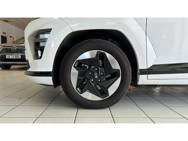 Hyundai KONA 115kW Advance 48kWh 5dr Auto White