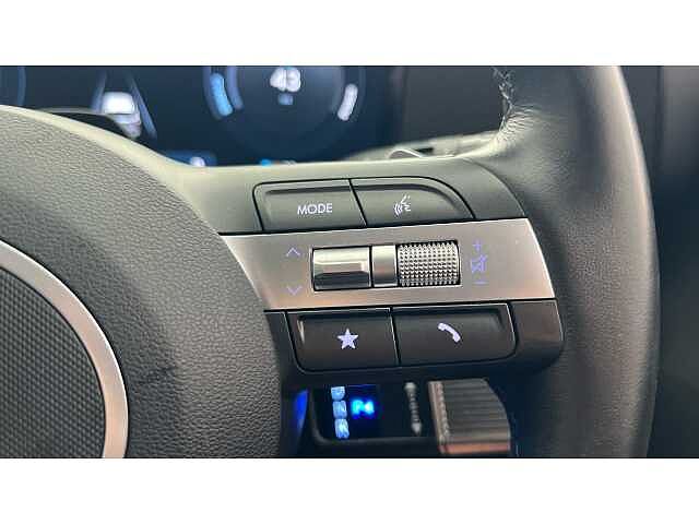 Hyundai KONA 115kW Advance 48kWh 5dr Auto White