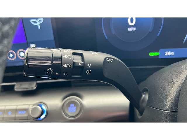 Hyundai KONA 115kW Advance 48kWh 5dr Auto White