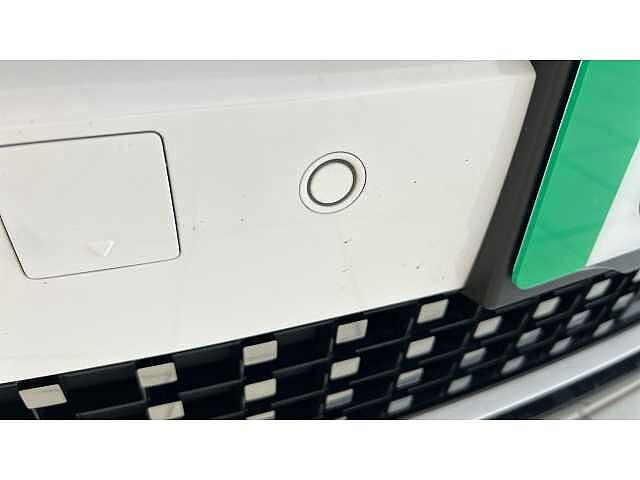 Hyundai KONA 115kW Advance 48kWh 5dr Auto White