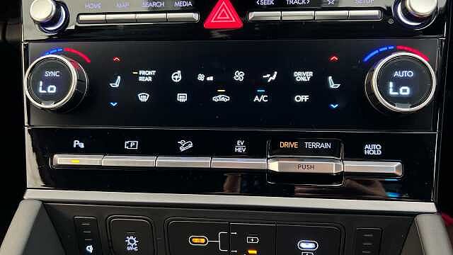 Hyundai Santa Fe 1.6 TGDi Plug-in Hybrid Calligraphy 5dr 4WD Auto