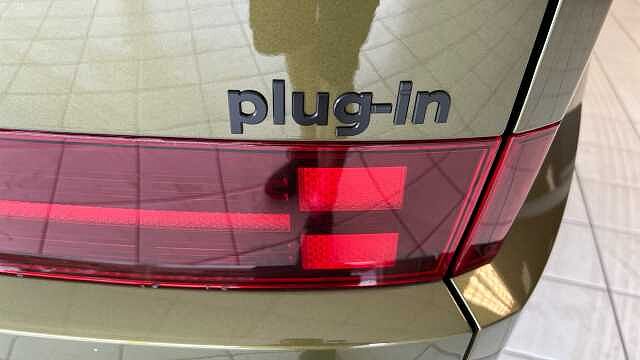 Hyundai Santa Fe 1.6 TGDi Plug-in Hybrid Calligraphy 5dr 4WD Auto