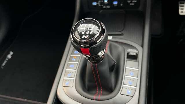 Hyundai KONA KONA 1.6T 138 N Line S 5dr Abyss Black