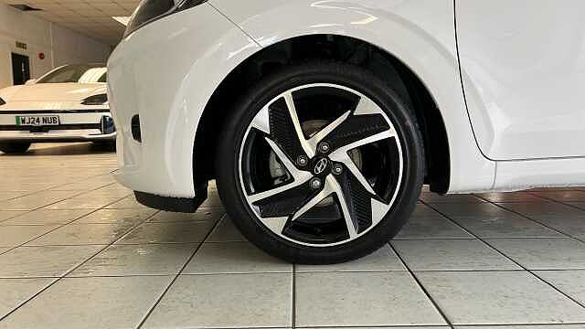 Hyundai i10 1.2 [79] Premium 5dr Auto [Nav]