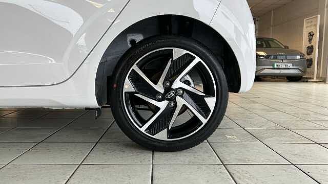 Hyundai i10 1.2 [79] Premium 5dr Auto [Nav]