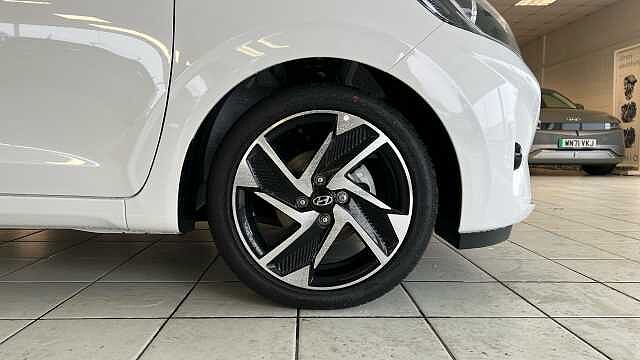 Hyundai i10 1.2 [79] Premium 5dr Auto [Nav]