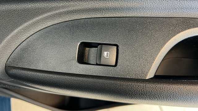 Hyundai i20 1.0T GDi 90 Tech Line 5dr DCT