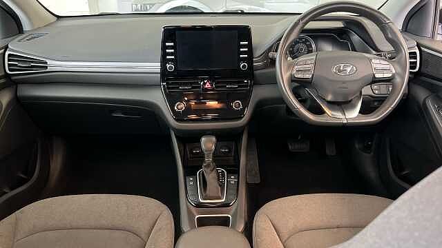 Hyundai IONIQ 1.6 GDi Hybrid SE Connect 5dr DCT BLACK