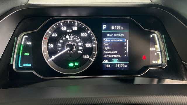 Hyundai IONIQ 1.6 GDi Hybrid SE Connect 5dr DCT BLACK