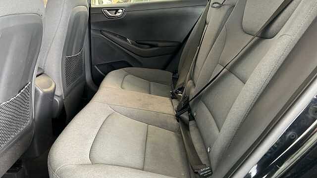 Hyundai IONIQ 1.6 GDi Hybrid SE Connect 5dr DCT BLACK