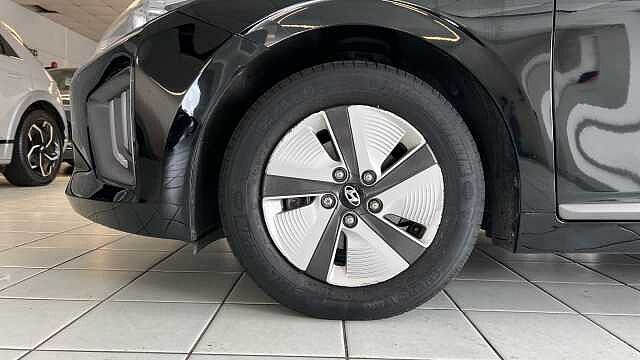 Hyundai IONIQ 1.6 GDi Hybrid SE Connect 5dr DCT BLACK