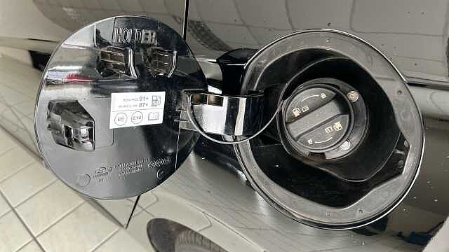 Hyundai IONIQ 1.6 GDi Hybrid SE Connect 5dr DCT BLACK
