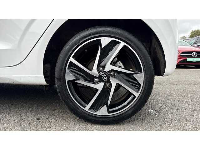 Hyundai I10 I10 1.0 [58] Premium 5dr Auto [Nav] White