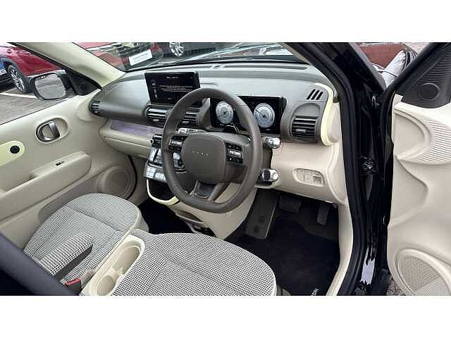 Hyundai INSTER INSTER 85kW 02 49kWh 5dr Auto Abyss Black