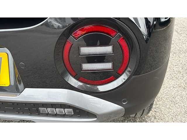 Hyundai INSTER INSTER 85kW 02 49kWh 5dr Auto Abyss Black