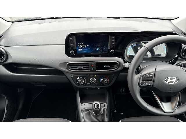 Hyundai I10 i10 5Dr HAT 1.0 MPi 63ps Advance NAV Mangrove Green