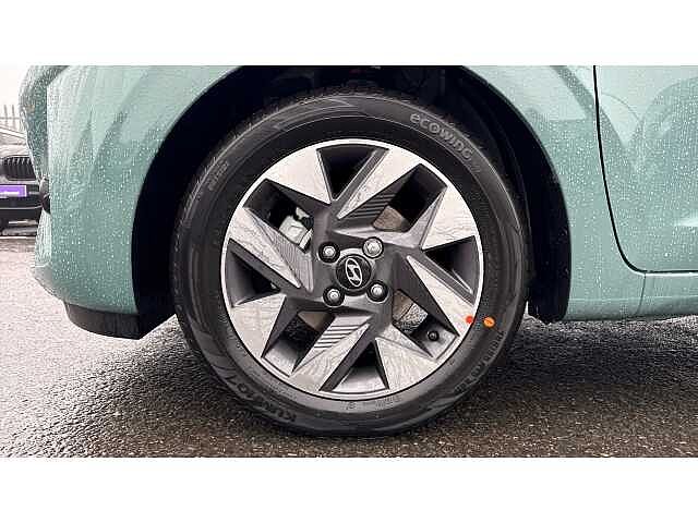 Hyundai I10 i10 5Dr HAT 1.0 MPi 63ps Advance NAV Mangrove Green