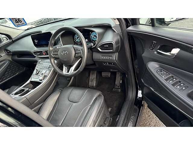 Hyundai SANTA FE SANTA FE 1.6 TGDi Plug-in Hybrid Ultimate 5dr 4WD Auto Black