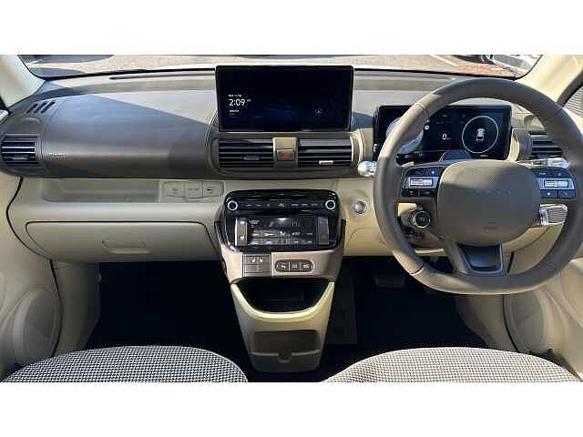 Hyundai INSTER INSTER 85kW 02 49kWh 5dr Auto Atlas White