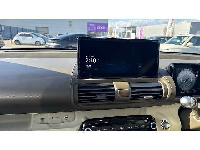 Hyundai INSTER INSTER 85kW 02 49kWh 5dr Auto Atlas White