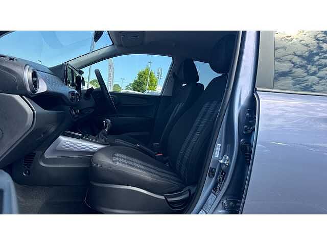 Hyundai i10 i10 5Dr HAT 1.2 MPi 79ps Premium NAV AU