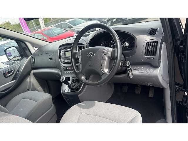 Hyundai i800 I800 2.5 CRDi SE 5dr