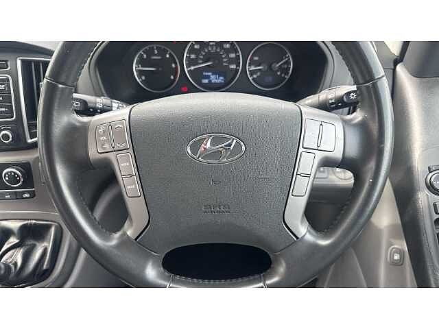 Hyundai i800 I800 2.5 CRDi SE 5dr