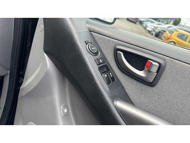 Hyundai i800 I800 2.5 CRDi SE 5dr