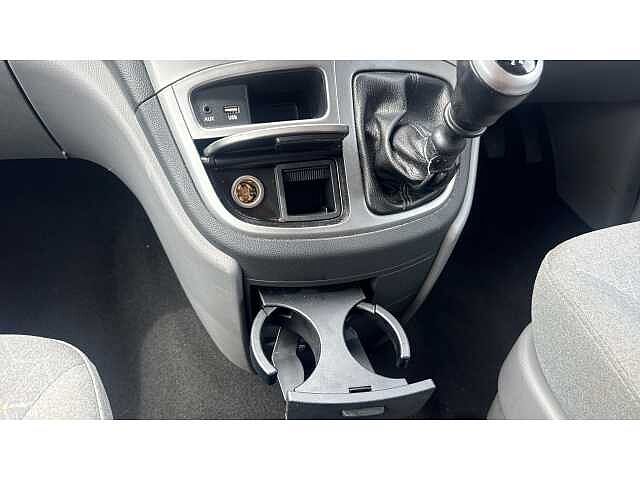 Hyundai i800 I800 2.5 CRDi SE 5dr