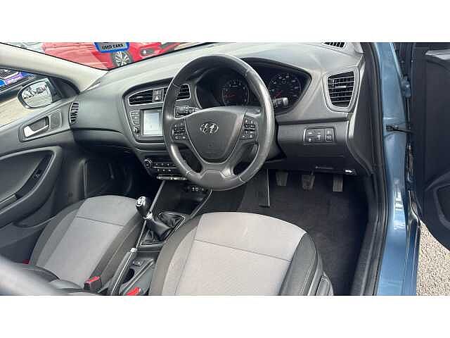 Hyundai i20 I20 5Dr HAT 1.2 84PS Premium SE NAV